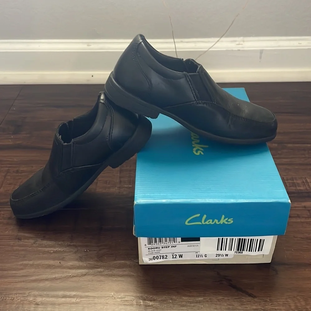 Clark’s Kori Step INF loafers, EUC
